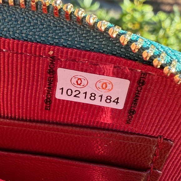 CC Wallet Emerald Green caviar leather (Read Description) - Picture 2 of 6
